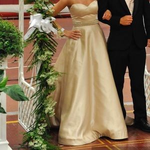 Sheri hill prom dress size 4